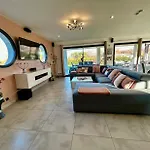 Villa Maison Moderne Au Calme Avec Billard, Jacuzzi, Bain A Remous, Piscine, Babyfoot