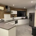 Villa Maison Moderne Au Calme Avec Billard, Jacuzzi, Bain A Remous, Piscine, Babyfoot