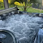Maison Moderne Au Calme Avec Billard, Jacuzzi, Bain A Remous, Piscine, Babyfoot Villa Labastide-du-Temple