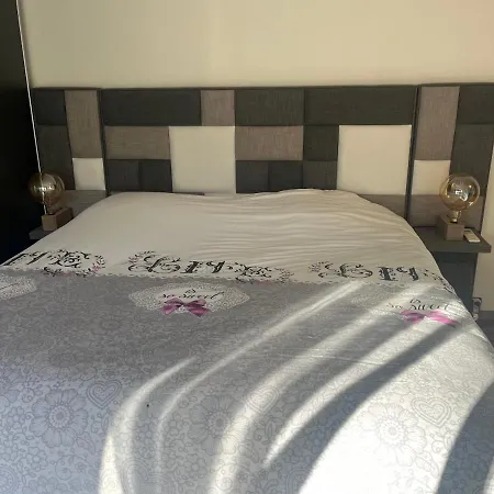 Maison Moderne Au Calme Avec Billard, Jacuzzi, Bain à Remous, Piscine, Babyfoot Villa *