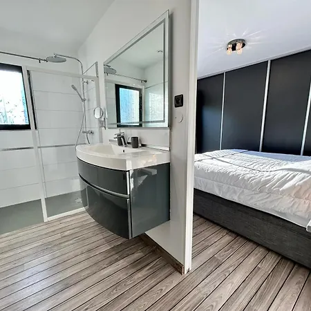 Maison Moderne Au Calme Avec Billard, Jacuzzi, Bain à Remous, Piscine, Babyfoot Labastide-du-Temple
