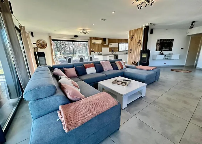 Maison Moderne Au Calme Avec Billard, Jacuzzi, Bain A Remous, Piscine, Babyfoot וילה